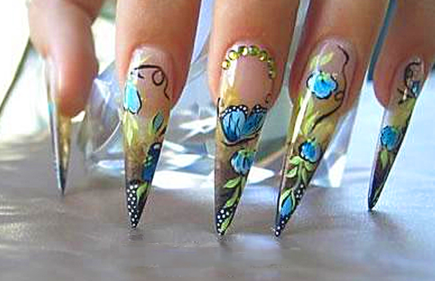 Díszítés akril festékkel