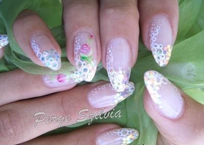 k&ouml;rm&ouml;k d&iacute;sz&iacute;t&eacute;se