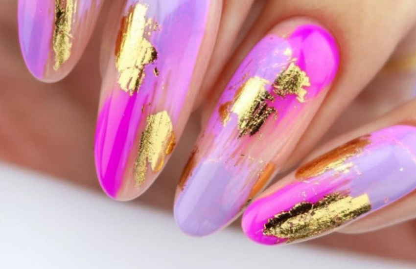 Gyönyörű példák zselés műköröm díszítésre